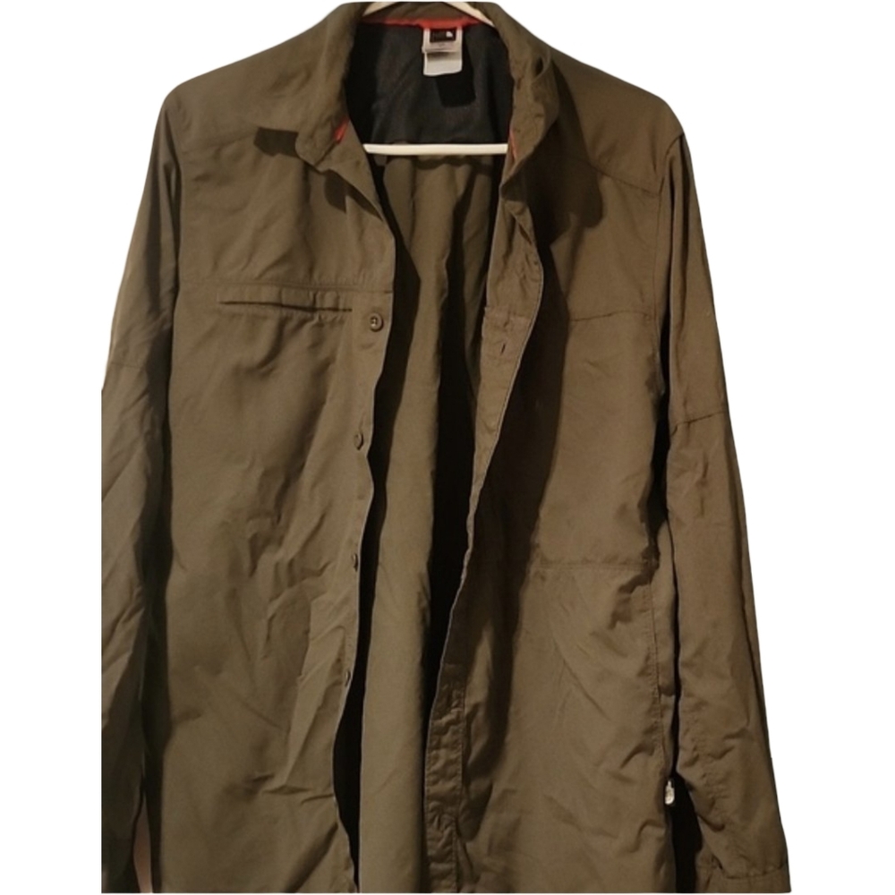North face green men s shirt size M